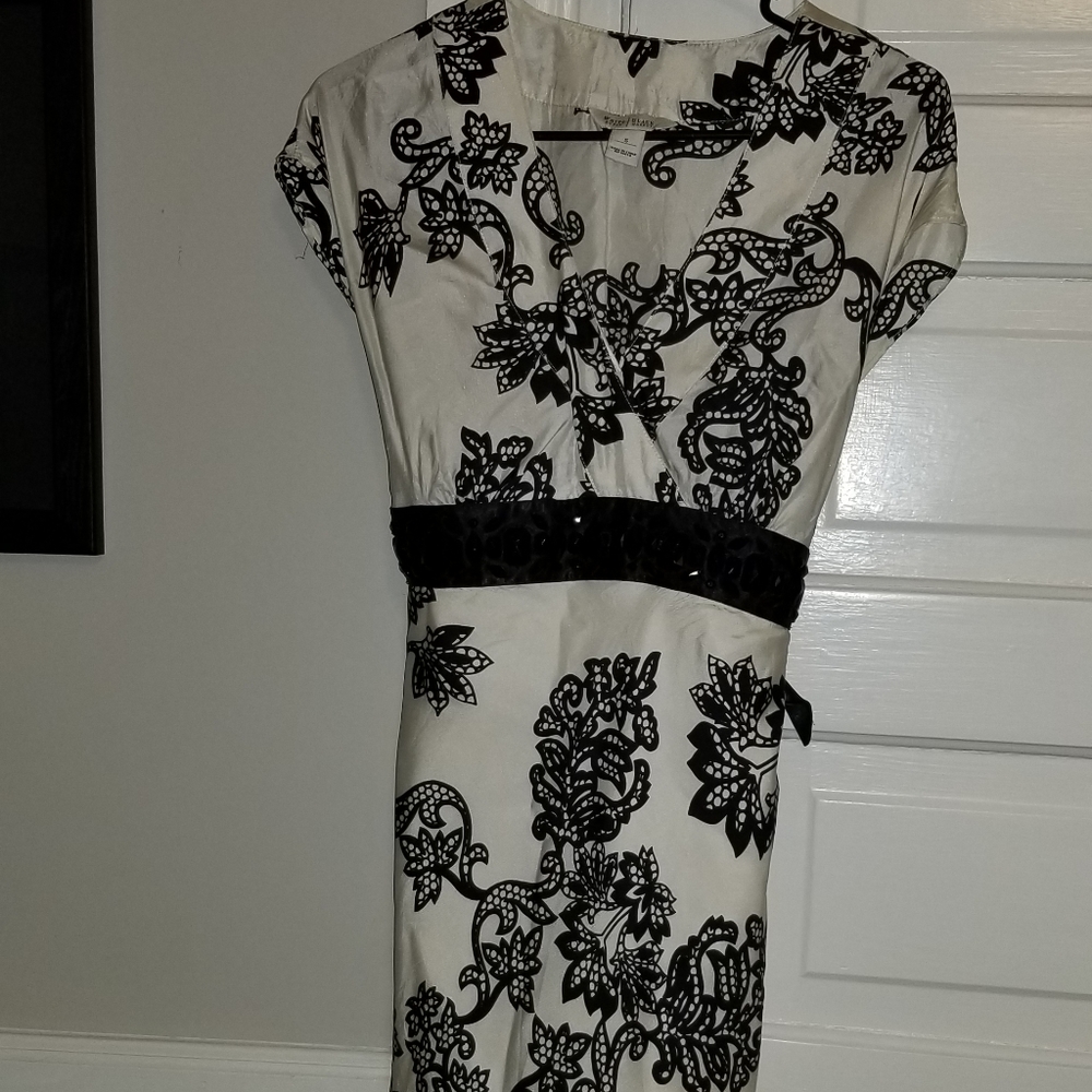 White House Black Market Tunic style top